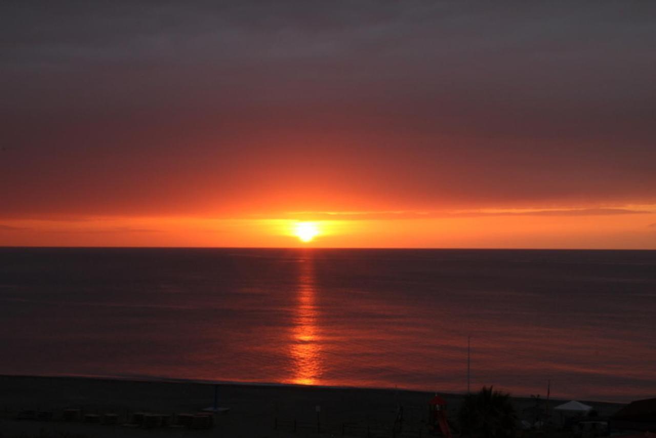 Aldea Beach 1000 Villa Manilva Dış mekan fotoğraf